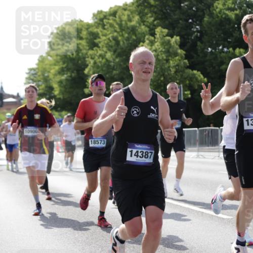 29.06.2025 - hella hamburg halbmarathon Jannik Wohlers http://msf.ph/oto/8199379 29.06.2025 09:47:35 Lombardsbrücke 1164, 1562, 2196, 2296, 2714, 4602, 5091, 5092, 6990, 8362, 8901, 9178, 9944, 10384, 10900, 11202, 11227, 11745, 12290, 12462, 12865, 13514, 13798, 13854, 14387, 14601, 14934, 14952, 15015, 15261, 15415, 15701, 15965, 16158, 16964, 17024, 17306, 18159, 18216, 18573, 18584, 18687, 18841 meine-sportfotos.de