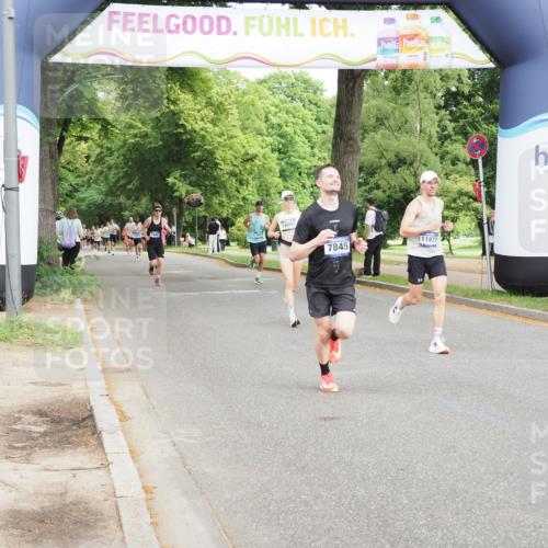 29.06.2025 - hella hamburg halbmarathon MichiJ http://msf.ph/oto/8199431 29.06.2025 10:21:18 Zwischen KM18-KM19 3955, 5187, 7845, 11877, 14450 meine-sportfotos.de