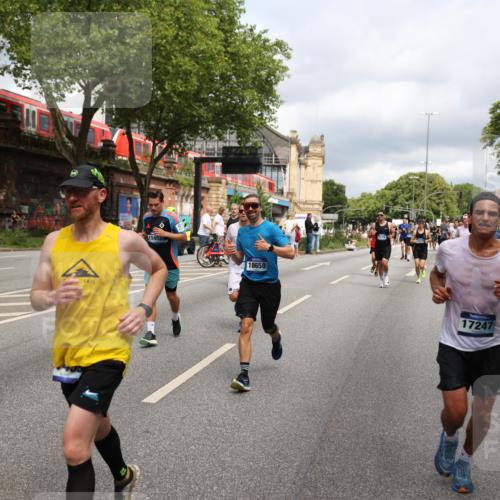 29.06.2025 - hella hamburg halbmarathon Yannick Fuchs http://msf.ph/oto/8199433 29.06.2025 10:44:39 20KM 1119, 1399, 1461, 1466, 1507, 1630, 1750, 1817, 2207, 3654, 4127, 4346, 5115, 6027, 6662, 6712, 6795, 7052, 7176, 7397, 7583, 7930, 7932, 8313, 8572, 8657, 8704, 8819, 9057, 10371, 10750, 11356, 11455, 11607, 12527, 12624, 13008, 13609, 13687, 13701, 13812, 13875, 14034, 14257, 14626, 15362, 15395, 15803, 15950, 16716, 16806, 17179, 17221, 17247, 17384, 18066, 18370, 18394, 18657, 18658, 18811 meine-sportfotos.de