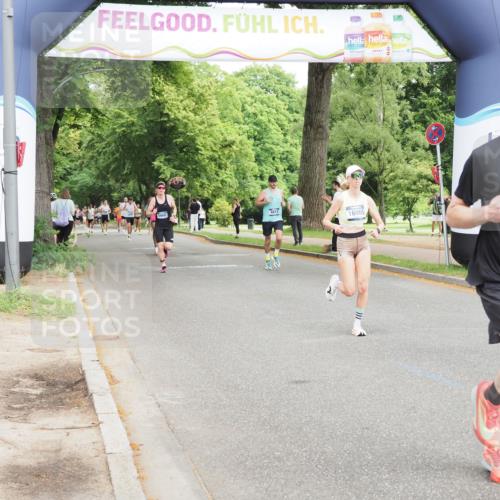 29.06.2025 - hella hamburg halbmarathon MichiJ http://msf.ph/oto/8199544 29.06.2025 10:21:19 Zwischen KM18-KM19 3955, 7845, 11877, 14450, 16065 meine-sportfotos.de
