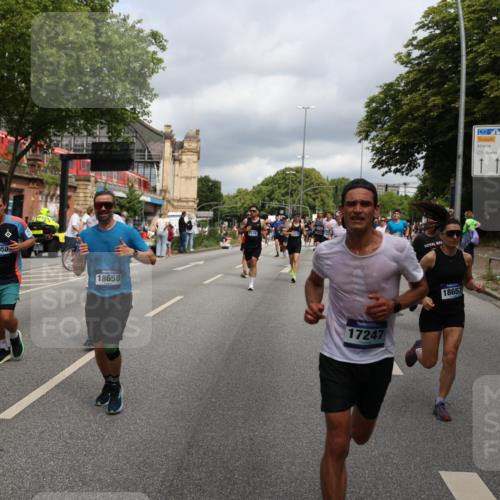29.06.2025 - hella hamburg halbmarathon Yannick Fuchs http://msf.ph/oto/8199551 29.06.2025 10:44:39 20KM 1119, 1399, 1461, 1466, 1507, 1630, 1750, 1817, 2207, 3654, 4127, 4346, 5115, 6027, 6662, 6712, 6795, 7052, 7176, 7397, 7583, 7930, 7932, 8313, 8572, 8657, 8704, 8819, 9057, 10371, 10750, 11356, 11455, 11607, 12527, 12624, 13008, 13609, 13687, 13701, 13812, 13875, 14034, 14257, 14626, 15362, 15395, 15803, 15950, 16716, 16806, 17179, 17221, 17247, 17384, 18066, 18370, 18394, 18657, 18658, 18811 meine-sportfotos.de