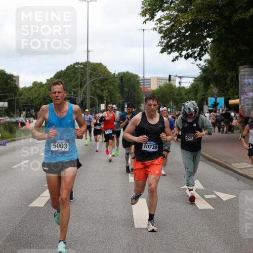 29.06.2025 - hella hamburg halbmarathon Yannick Fuchs http://msf.ph/oto/8199602 29.06.2025 10:31:52 20KM 1290, 1411, 2196, 2767, 4860, 4865, 5003, 5042, 5092, 5307, 5923, 6047, 6123, 6458, 6529, 7310, 7482, 8362, 9178, 9296, 9914, 10190, 10451, 10738, 13141, 13854, 13972, 14387, 14459, 14691, 14934, 15178, 15261, 15410, 15939, 16523, 16992, 17125, 17137, 17658, 18159, 18384, 18824 meine-sportfotos.de