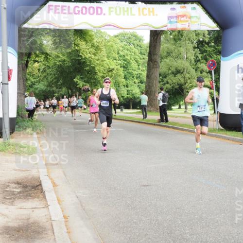 29.06.2025 - hella hamburg halbmarathon MichiJ http://msf.ph/oto/8199616 29.06.2025 10:21:21 Zwischen KM18-KM19 3955, 4812, 7845, 11877, 14450, 16065 meine-sportfotos.de