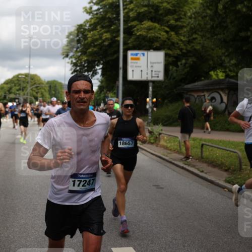 29.06.2025 - hella hamburg halbmarathon Yannick Fuchs http://msf.ph/oto/8199671 29.06.2025 10:44:39 20KM 1119, 1399, 1461, 1466, 1507, 1630, 1750, 1817, 2207, 3654, 4127, 4346, 5115, 6027, 6662, 6712, 6795, 7052, 7176, 7397, 7583, 7930, 7932, 8313, 8572, 8657, 8704, 8819, 9057, 10371, 10750, 11356, 11455, 11607, 12527, 12624, 13008, 13609, 13687, 13701, 13812, 13875, 14034, 14257, 14626, 15362, 15395, 15803, 15950, 16716, 16806, 17179, 17221, 17247, 17384, 18066, 18370, 18394, 18657, 18658, 18811 meine-sportfotos.de