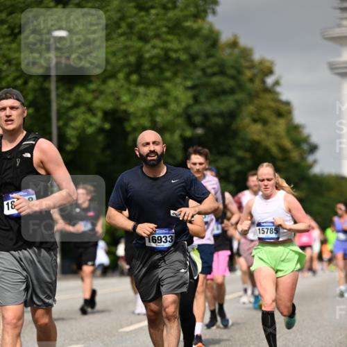 29.06.2025 - hella hamburg halbmarathon Dr. Thomas Lammeyer http://msf.ph/oto/8199687 29.06.2025 10:11:37 Kennedybrücke 1893, 1993, 2136, 3929, 4262, 5242, 5845, 5899, 5926, 6196, 6517, 6518, 6707, 6713, 6715, 6833, 7503, 7760, 8585, 9967, 10283, 10700, 10703, 11114 meine-sportfotos.de