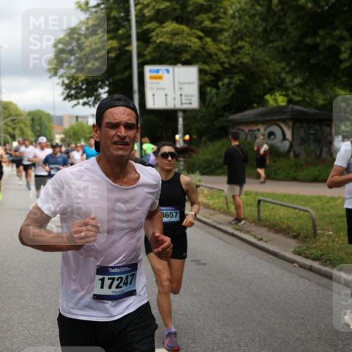 29.06.2025 - hella hamburg halbmarathon Yannick Fuchs http://msf.ph/oto/8199729 29.06.2025 10:44:39 20KM 1119, 1399, 1461, 1466, 1507, 1630, 1750, 1817, 2207, 3654, 4127, 4346, 5115, 6027, 6662, 6712, 6795, 7052, 7176, 7397, 7583, 7930, 7932, 8313, 8572, 8657, 8704, 8819, 9057, 10371, 10750, 11356, 11455, 11607, 12527, 12624, 13008, 13609, 13687, 13701, 13812, 13875, 14034, 14257, 14626, 15362, 15395, 15803, 15950, 16716, 16806, 17179, 17221, 17247, 17384, 18066, 18370, 18394, 18657, 18658, 18811 meine-sportfotos.de