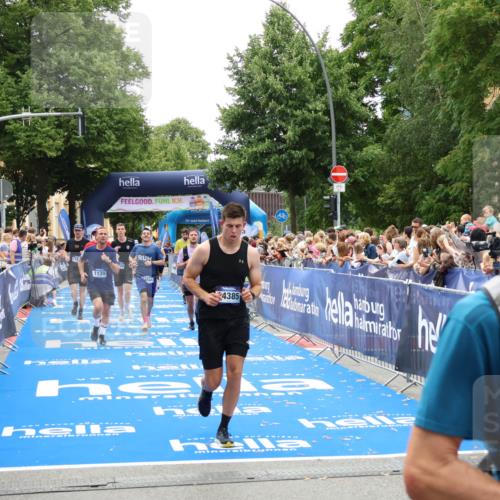 29.06.2025 - hella hamburg halbmarathon Zöllner http://msf.ph/oto/8199736 29.06.2025 10:47:02 Ziel 1139, 1689, 4377, 9794, 10122, 13728, 14385, 14415, 14449, 14594, 14783, 15825, 16081, 17979 meine-sportfotos.de
