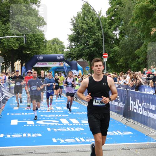29.06.2025 - hella hamburg halbmarathon Zöllner http://msf.ph/oto/8199773 29.06.2025 10:47:03 Ziel 1139, 1689, 4377, 5472, 9794, 10122, 13728, 14385, 14415, 14449, 14594, 14783, 15825, 16081, 17979 meine-sportfotos.de