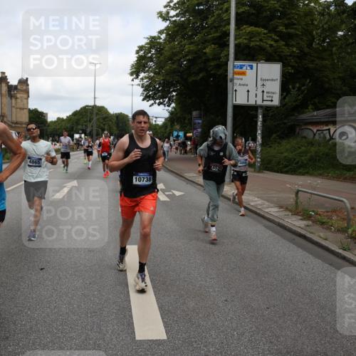 29.06.2025 - hella hamburg halbmarathon Yannick Fuchs http://msf.ph/oto/8199896 29.06.2025 10:31:54 20KM 1290, 2196, 2767, 4860, 4865, 5003, 5042, 5307, 5923, 6047, 6123, 6458, 7310, 7482, 8362, 9178, 9296, 9914, 10190, 10451, 10738, 12739, 13141, 13372, 13854, 14387, 14459, 14691, 14934, 15178, 15261, 15410, 15939, 16523, 16992, 17125, 17137, 17658, 18159, 18357, 18384, 18824, 18986 meine-sportfotos.de