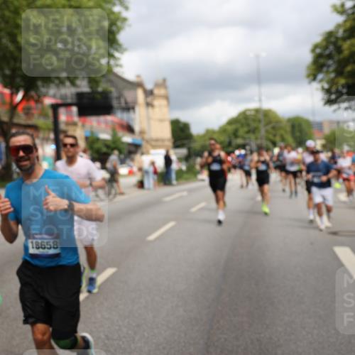 29.06.2025 - hella hamburg halbmarathon Yannick Fuchs http://msf.ph/oto/8199915 29.06.2025 10:44:39 20KM 1119, 1399, 1461, 1466, 1507, 1630, 1750, 1817, 2207, 3654, 4127, 4346, 5115, 6027, 6662, 6712, 6795, 7052, 7176, 7397, 7583, 7930, 7932, 8313, 8572, 8657, 8704, 8819, 9057, 10371, 10750, 11356, 11455, 11607, 12527, 12624, 13008, 13609, 13687, 13701, 13812, 13875, 14034, 14257, 14626, 15362, 15395, 15803, 15950, 16716, 16806, 17179, 17221, 17247, 17384, 18066, 18370, 18394, 18657, 18658, 18811 meine-sportfotos.de