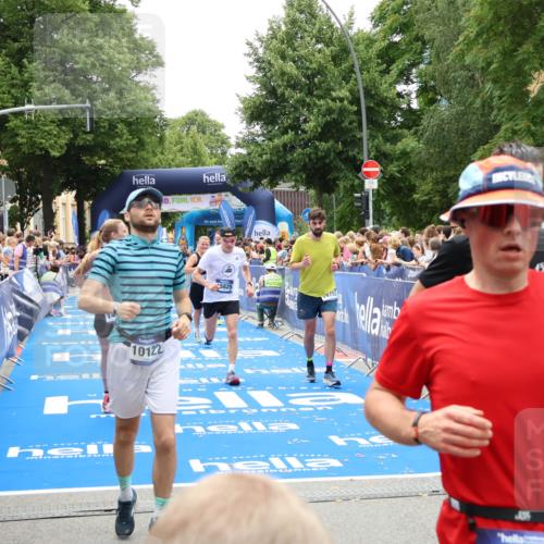 29.06.2025 - hella hamburg halbmarathon Zöllner http://msf.ph/oto/8199962 29.06.2025 10:47:07 Ziel 1460, 4093, 4377, 5472, 6700, 7908, 9794, 10122, 12579, 13728, 14415, 14449, 14783, 15684, 15825 meine-sportfotos.de