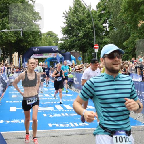 29.06.2025 - hella hamburg halbmarathon Zöllner http://msf.ph/oto/8200028 29.06.2025 10:47:09 Ziel 1460, 4093, 4377, 5472, 6700, 7908, 9794, 12579, 13007, 14415, 14783, 15684, 15825 meine-sportfotos.de