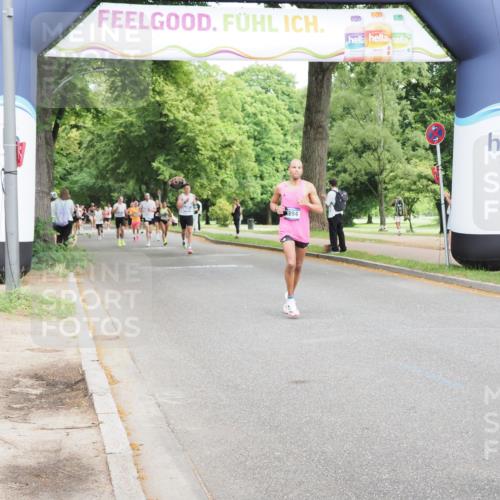 29.06.2025 - hella hamburg halbmarathon MichiJ http://msf.ph/oto/8200042 29.06.2025 10:21:23 Zwischen KM18-KM19 1894, 4812, 5660, 7845, 11877, 14450, 16065 meine-sportfotos.de