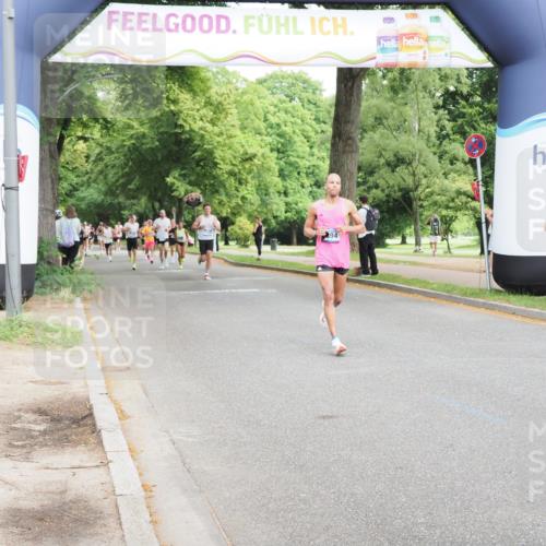 29.06.2025 - hella hamburg halbmarathon MichiJ http://msf.ph/oto/8200071 29.06.2025 10:21:23 Zwischen KM18-KM19 1894, 4812, 5660, 7845, 11877, 14450, 16065 meine-sportfotos.de