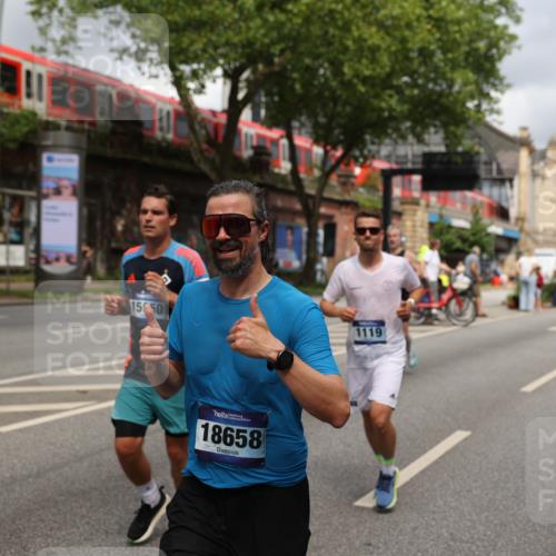 29.06.2025 - hella hamburg halbmarathon Yannick Fuchs http://msf.ph/oto/8200093 29.06.2025 10:44:40 20KM 1119, 1399, 1461, 1466, 1507, 1630, 1750, 1817, 2207, 3654, 4127, 4346, 5115, 6027, 6662, 6712, 6795, 7052, 7176, 7397, 7583, 7930, 7932, 8572, 8657, 8704, 8819, 9057, 10371, 10750, 11356, 11455, 11607, 12624, 13008, 13609, 13687, 13701, 13812, 13875, 14034, 14257, 14626, 15362, 15395, 15803, 15950, 16716, 16806, 17179, 17221, 17247, 17384, 18066, 18370, 18394, 18657, 18658, 18811 meine-sportfotos.de