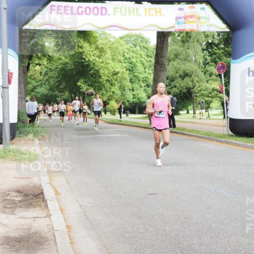 29.06.2025 - hella hamburg halbmarathon MichiJ http://msf.ph/oto/8200099 29.06.2025 10:21:23 Zwischen KM18-KM19 1894, 4812, 5660, 7845, 11877, 14450, 16065 meine-sportfotos.de