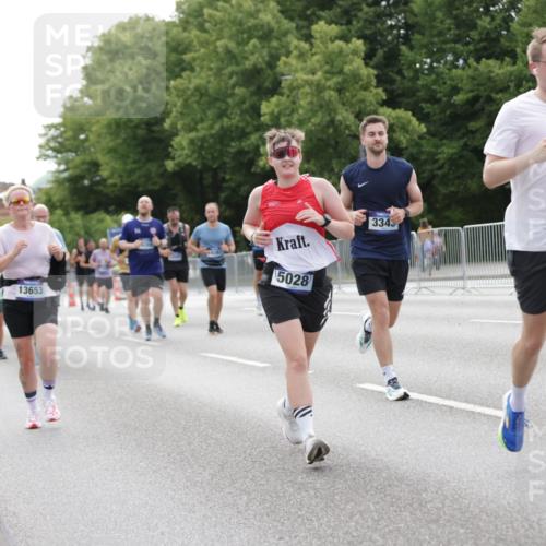 29.06.2025 - hella hamburg halbmarathon Jannik Wohlers http://msf.ph/oto/8200122 29.06.2025 10:25:15 Lombardsbrücke 1093, 1305, 1481, 3343, 3765, 4378, 5028, 8881, 9811, 10104, 10845, 10846, 11662, 11699, 12074, 12505, 13653, 13842, 14936, 15283, 16289, 16354, 16381, 16927 meine-sportfotos.de