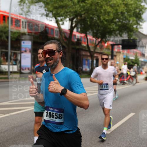 29.06.2025 - hella hamburg halbmarathon Yannick Fuchs http://msf.ph/oto/8200125 29.06.2025 10:44:40 20KM 1119, 1399, 1461, 1466, 1507, 1630, 1750, 1817, 2207, 3654, 4127, 4346, 5115, 6027, 6662, 6712, 6795, 7052, 7176, 7397, 7583, 7930, 7932, 8572, 8657, 8704, 8819, 9057, 10371, 10750, 11356, 11455, 11607, 12624, 13008, 13609, 13687, 13701, 13812, 13875, 14034, 14257, 14626, 15362, 15395, 15803, 15950, 16716, 16806, 17179, 17221, 17247, 17384, 18066, 18370, 18394, 18657, 18658, 18811 meine-sportfotos.de