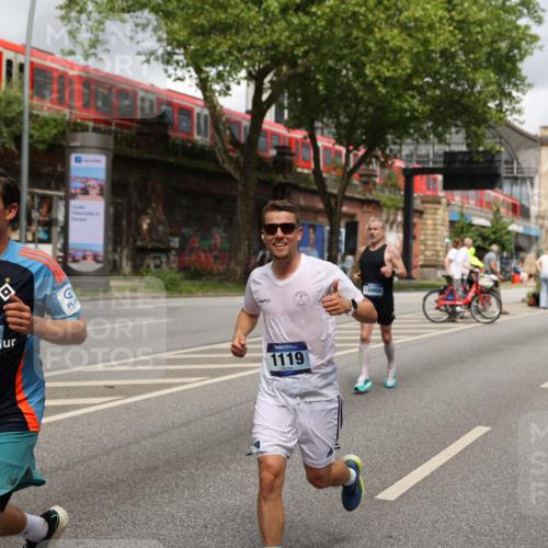 29.06.2025 - hella hamburg halbmarathon Yannick Fuchs http://msf.ph/oto/8200181 29.06.2025 10:44:40 20KM 1119, 1399, 1461, 1466, 1507, 1630, 1750, 1817, 2207, 3654, 4127, 4346, 5115, 6027, 6662, 6712, 6795, 7052, 7176, 7397, 7583, 7930, 7932, 8572, 8657, 8704, 8819, 9057, 10371, 10750, 11356, 11455, 11607, 12624, 13008, 13609, 13687, 13701, 13812, 13875, 14034, 14257, 14626, 15362, 15395, 15803, 15950, 16716, 16806, 17179, 17221, 17247, 17384, 18066, 18370, 18394, 18657, 18658, 18811 meine-sportfotos.de
