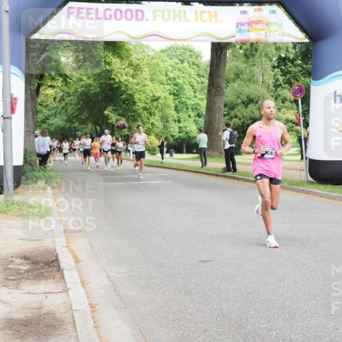 29.06.2025 - hella hamburg halbmarathon MichiJ http://msf.ph/oto/8200217 29.06.2025 10:21:24 Zwischen KM18-KM19 1894, 4812, 5660, 7845, 11877, 14450, 16065 meine-sportfotos.de