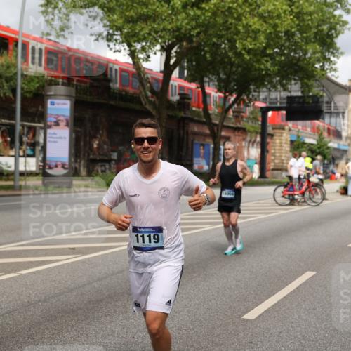29.06.2025 - hella hamburg halbmarathon Yannick Fuchs http://msf.ph/oto/8200274 29.06.2025 10:44:41 20KM 1119, 1399, 1461, 1466, 1507, 1630, 1750, 1817, 2207, 3654, 4127, 4346, 5115, 6027, 6662, 6712, 6795, 7052, 7176, 7397, 7583, 7930, 7932, 8117, 8572, 8657, 8704, 8819, 9057, 10371, 11356, 11455, 11607, 12624, 13008, 13609, 13687, 13701, 13875, 14034, 14257, 14626, 15362, 15395, 15803, 15950, 16716, 16806, 17179, 17221, 17247, 17384, 18066, 18370, 18394, 18489, 18657, 18658, 18811 meine-sportfotos.de