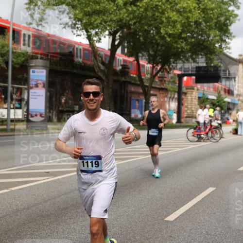29.06.2025 - hella hamburg halbmarathon Yannick Fuchs http://msf.ph/oto/8200278 29.06.2025 10:44:41 20KM 1119, 1399, 1461, 1466, 1507, 1630, 1750, 1817, 2207, 3654, 4127, 4346, 5115, 6027, 6662, 6712, 6795, 7052, 7176, 7397, 7583, 7930, 7932, 8117, 8572, 8657, 8704, 8819, 9057, 10371, 11356, 11455, 11607, 12624, 13008, 13609, 13687, 13701, 13875, 14034, 14257, 14626, 15362, 15395, 15803, 15950, 16716, 16806, 17179, 17221, 17247, 17384, 18066, 18370, 18394, 18489, 18657, 18658, 18811 meine-sportfotos.de