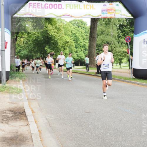 29.06.2025 - hella hamburg halbmarathon MichiJ http://msf.ph/oto/8200346 29.06.2025 10:21:27 Zwischen KM18-KM19 1894, 4812, 5660, 15054, 16065 meine-sportfotos.de