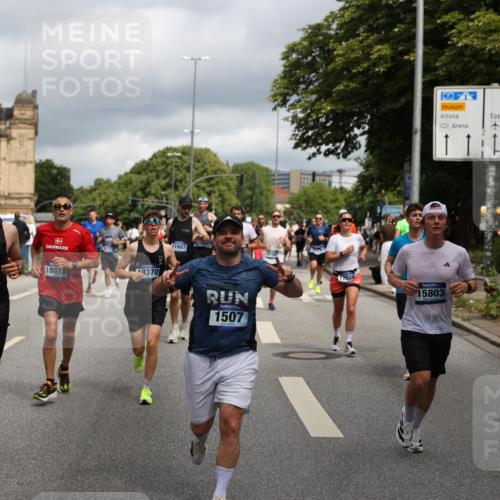 29.06.2025 - hella hamburg halbmarathon Yannick Fuchs http://msf.ph/oto/8200441 29.06.2025 10:44:42 20KM 1119, 1399, 1461, 1466, 1507, 1630, 1750, 1817, 2207, 3654, 4127, 4346, 5115, 6027, 6662, 6712, 6795, 7052, 7176, 7397, 7583, 7930, 7932, 8117, 8572, 8657, 8704, 8819, 9057, 10371, 11356, 11455, 11607, 12624, 13008, 13609, 13687, 13701, 13875, 14034, 14257, 14626, 15362, 15395, 15803, 15950, 16716, 16806, 17179, 17221, 17247, 17384, 18006, 18066, 18370, 18394, 18489, 18657, 18658, 18811 meine-sportfotos.de