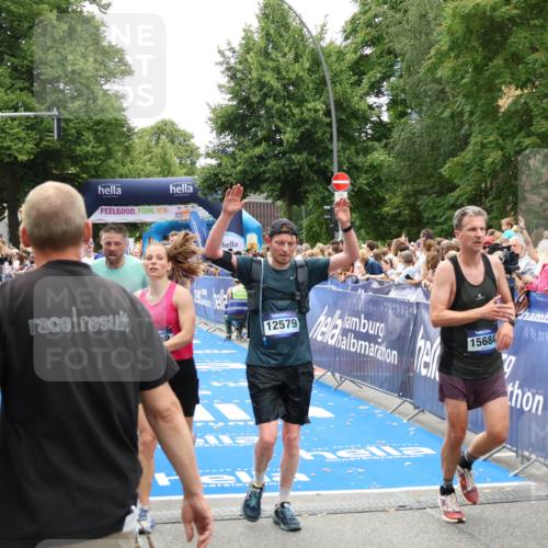 29.06.2025 - hella hamburg halbmarathon Zöllner http://msf.ph/oto/8200443 29.06.2025 10:47:15 Ziel 2623, 4093, 6134, 6373, 6716, 7480, 7908, 10208, 10211, 12579, 13007, 13672, 15684, 17718, 17915, 18856 meine-sportfotos.de