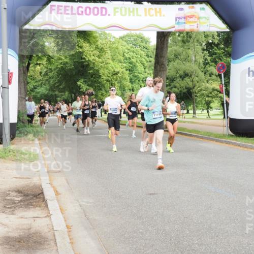 29.06.2025 - hella hamburg halbmarathon MichiJ http://msf.ph/oto/8200514 29.06.2025 10:21:30 Zwischen KM18-KM19 1894, 5070, 5660, 8883, 11199, 15054, 16505 meine-sportfotos.de