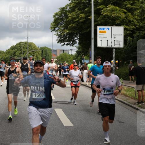29.06.2025 - hella hamburg halbmarathon Yannick Fuchs http://msf.ph/oto/8200540 29.06.2025 10:44:42 20KM 1119, 1399, 1461, 1466, 1507, 1630, 1750, 1817, 2207, 3654, 4127, 4346, 5115, 6027, 6662, 6712, 6795, 7052, 7176, 7397, 7583, 7930, 7932, 8117, 8572, 8657, 8704, 8819, 9057, 10371, 11356, 11455, 11607, 12624, 13008, 13609, 13687, 13701, 13875, 14034, 14257, 14626, 15362, 15395, 15803, 15950, 16716, 16806, 17179, 17221, 17247, 17384, 18006, 18066, 18370, 18394, 18489, 18657, 18658, 18811 meine-sportfotos.de