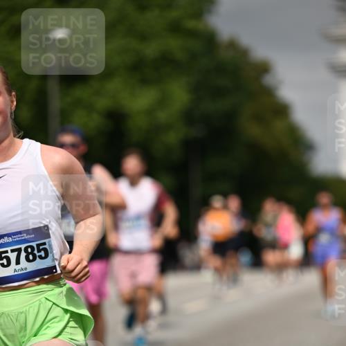 29.06.2025 - hella hamburg halbmarathon Dr. Thomas Lammeyer http://msf.ph/oto/8200570 29.06.2025 10:11:40 Kennedybrücke 1893, 1993, 2136, 3929, 4262, 5242, 5845, 5899, 5926, 6196, 6517, 6518, 6707, 6713, 6715, 6833, 7503, 7760, 8585, 9967, 10283, 10700 meine-sportfotos.de