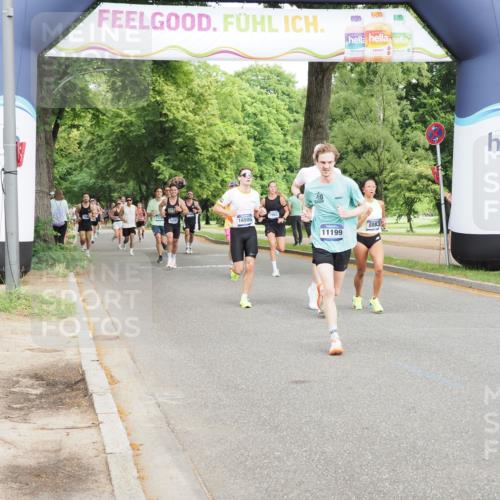 29.06.2025 - hella hamburg halbmarathon MichiJ http://msf.ph/oto/8200576 29.06.2025 10:21:30 Zwischen KM18-KM19 1894, 5070, 5660, 8883, 11199, 15054, 16505 meine-sportfotos.de