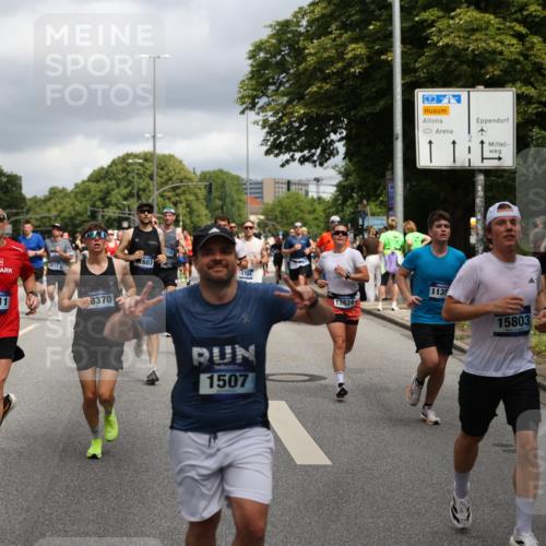 29.06.2025 - hella hamburg halbmarathon Yannick Fuchs http://msf.ph/oto/8200619 29.06.2025 10:44:42 20KM 1119, 1399, 1461, 1466, 1507, 1630, 1750, 1817, 2207, 3654, 4127, 4346, 5115, 6027, 6662, 6712, 6795, 7052, 7176, 7397, 7583, 7930, 7932, 8117, 8572, 8657, 8704, 8819, 9057, 10371, 11356, 11455, 11607, 12624, 13008, 13609, 13687, 13701, 13875, 14034, 14257, 14626, 15362, 15395, 15803, 15950, 16716, 16806, 17179, 17221, 17247, 17384, 18006, 18066, 18370, 18394, 18489, 18657, 18658, 18811 meine-sportfotos.de