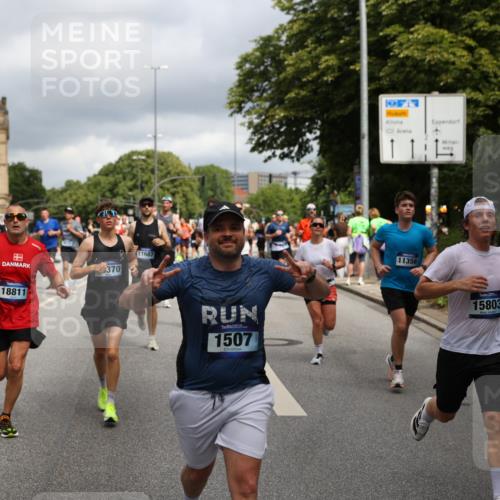 29.06.2025 - hella hamburg halbmarathon Yannick Fuchs http://msf.ph/oto/8200662 29.06.2025 10:44:42 20KM 1119, 1399, 1461, 1466, 1507, 1630, 1750, 1817, 2207, 3654, 4127, 4346, 5115, 6027, 6662, 6712, 6795, 7052, 7176, 7397, 7583, 7930, 7932, 8117, 8572, 8657, 8704, 8819, 9057, 10371, 11356, 11455, 11607, 12624, 13008, 13609, 13687, 13701, 13875, 14034, 14257, 14626, 15362, 15395, 15803, 15950, 16716, 16806, 17179, 17221, 17247, 17384, 18006, 18066, 18370, 18394, 18489, 18657, 18658, 18811 meine-sportfotos.de