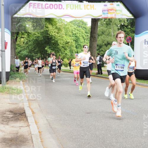 29.06.2025 - hella hamburg halbmarathon MichiJ http://msf.ph/oto/8200710 29.06.2025 10:21:31 Zwischen KM18-KM19 1686, 5070, 7965, 8883, 11199, 15054, 16505 meine-sportfotos.de