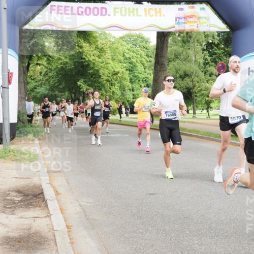 29.06.2025 - hella hamburg halbmarathon MichiJ http://msf.ph/oto/8200772 29.06.2025 10:21:31 Zwischen KM18-KM19 1686, 5070, 7965, 8883, 11199, 15054, 16505 meine-sportfotos.de