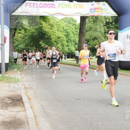 29.06.2025 - hella hamburg halbmarathon MichiJ http://msf.ph/oto/8200889 29.06.2025 10:21:32 Zwischen KM18-KM19 1686, 5070, 7965, 8883, 11199, 14293, 15054, 16505 meine-sportfotos.de