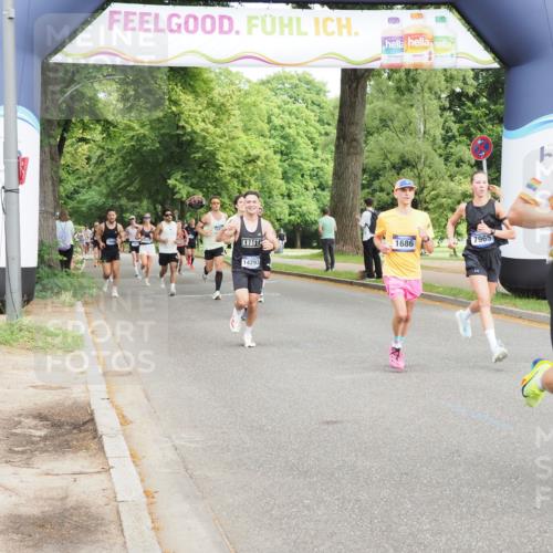 29.06.2025 - hella hamburg halbmarathon MichiJ http://msf.ph/oto/8200931 29.06.2025 10:21:32 Zwischen KM18-KM19 1686, 5070, 7965, 8883, 11199, 14293, 15054, 16505 meine-sportfotos.de