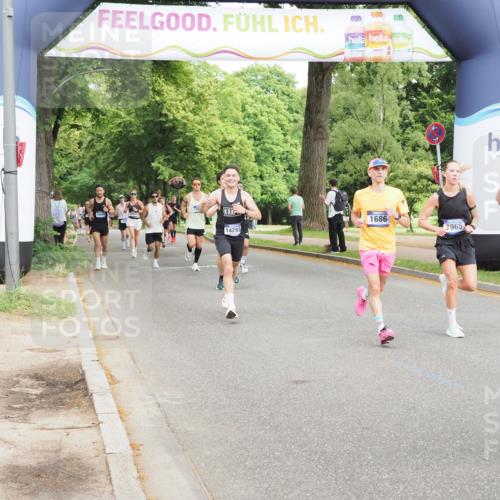 29.06.2025 - hella hamburg halbmarathon MichiJ http://msf.ph/oto/8200940 29.06.2025 10:21:32 Zwischen KM18-KM19 1686, 5070, 7965, 8883, 11199, 14293, 15054, 16505 meine-sportfotos.de