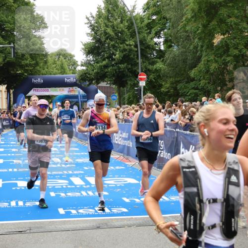29.06.2025 - hella hamburg halbmarathon Zöllner http://msf.ph/oto/8200953 29.06.2025 10:47:23 Ziel 2274, 2864, 5024, 6134, 6168, 6203, 10423, 11077, 11491, 11518, 13672, 13782, 14722, 15611, 16089, 16286, 18856 meine-sportfotos.de