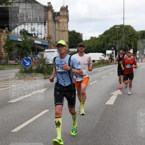 29.06.2025 - hella hamburg halbmarathon Yannick Fuchs http://msf.ph/oto/8200970 29.06.2025 10:32:00 20KM 1290, 2196, 2767, 4860, 4865, 5003, 5042, 5307, 5923, 6047, 6123, 6458, 7310, 9178, 9914, 10190, 10451, 10738, 12739, 12900, 13141, 13372, 13854, 14387, 14459, 14691, 14934, 15178, 15261, 15410, 15939, 16992, 17125, 17137, 17658, 18159, 18216, 18357, 18986 meine-sportfotos.de