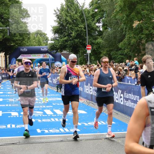 29.06.2025 - hella hamburg halbmarathon Zöllner http://msf.ph/oto/8200974 29.06.2025 10:47:23 Ziel 2274, 2864, 5024, 6134, 6168, 6203, 10423, 11077, 11491, 11518, 13672, 13782, 14722, 15611, 16089, 16286, 18856 meine-sportfotos.de