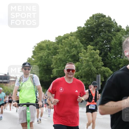 29.06.2025 - hella hamburg halbmarathon Jannik Wohlers http://msf.ph/oto/8201008 29.06.2025 10:25:22 Lombardsbrücke 1305, 1479, 1481, 3343, 3765, 4378, 4797, 5028, 5497, 6663, 8881, 9811, 10104, 10219, 11596, 11699, 11828, 12074, 12505, 12838, 13653, 14223, 14936, 16289, 16354, 16381, 16927, 17369 meine-sportfotos.de