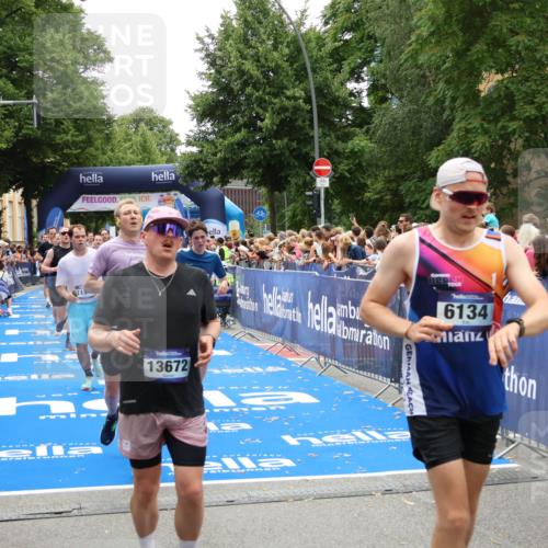 29.06.2025 - hella hamburg halbmarathon Zöllner http://msf.ph/oto/8201021 29.06.2025 10:47:24 Ziel 2274, 2864, 5024, 6134, 6168, 6203, 8693, 10423, 11077, 11491, 11518, 13672, 13782, 14722, 15611, 16089, 16286, 16819, 18856, 18974 meine-sportfotos.de