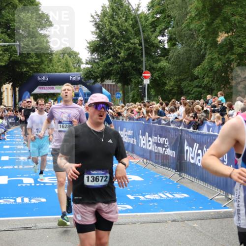 29.06.2025 - hella hamburg halbmarathon Zöllner http://msf.ph/oto/8201036 29.06.2025 10:47:25 Ziel 51, 2274, 2864, 5024, 5650, 6168, 6203, 8693, 10423, 11077, 11491, 11518, 13782, 14722, 15350, 15611, 16089, 16286, 16819, 18974 meine-sportfotos.de