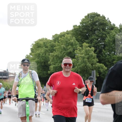 29.06.2025 - hella hamburg halbmarathon Jannik Wohlers http://msf.ph/oto/8201042 29.06.2025 10:25:22 Lombardsbrücke 1305, 1479, 1481, 3343, 3765, 4378, 4797, 5028, 5497, 6663, 8881, 9811, 10104, 10219, 11596, 11699, 11828, 12074, 12505, 12838, 13653, 14223, 14936, 16289, 16354, 16381, 16927, 17369 meine-sportfotos.de