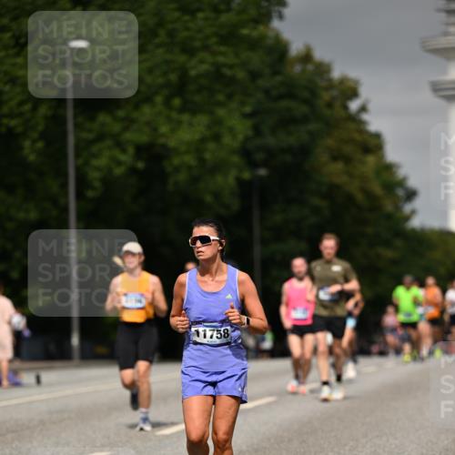 29.06.2025 - hella hamburg halbmarathon Dr. Thomas Lammeyer http://msf.ph/oto/8201065 29.06.2025 10:11:44 Kennedybrücke 1173, 1893, 1993, 2032, 2136, 3328, 3929, 4262, 5242, 5899, 5926, 6196, 6517, 6518, 6707, 6713, 6715, 6833, 7476, 7503, 7760, 8585, 9967, 10283, 10700 meine-sportfotos.de