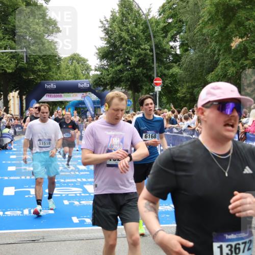 29.06.2025 - hella hamburg halbmarathon Zöllner http://msf.ph/oto/8201099 29.06.2025 10:47:26 Ziel 51, 1012, 2274, 2839, 2864, 2869, 5024, 5650, 6168, 6203, 8693, 9305, 10423, 11077, 11491, 11518, 13782, 14722, 15350, 15611, 15923, 16089, 16819, 18758, 18974 meine-sportfotos.de