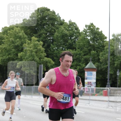 29.06.2025 - hella hamburg halbmarathon Jannik Wohlers http://msf.ph/oto/8201104 29.06.2025 10:25:25 Lombardsbrücke 1305, 1479, 1481, 3343, 3765, 4378, 4797, 5028, 5497, 6663, 8881, 10104, 10219, 11596, 11699, 11828, 11859, 12074, 12505, 12838, 12945, 12946, 13653, 14223, 14936, 16289, 16354, 16381, 16927, 17369 meine-sportfotos.de